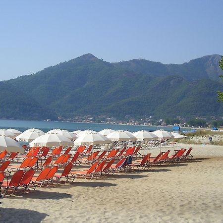 Golden Beach Inn Chrisi Ammoudia Esterno foto