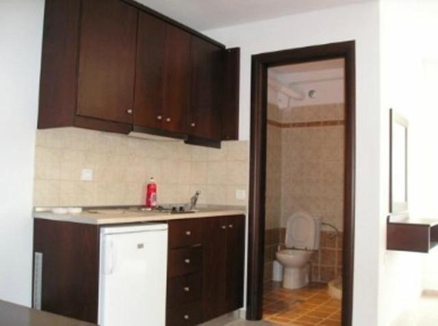 Golden Beach Inn Chrisi Ammoudia Esterno foto