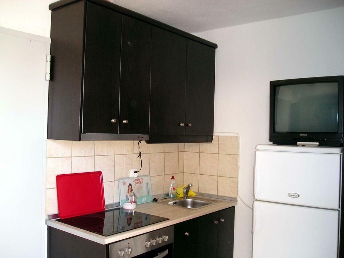Golden Beach Inn Chrisi Ammoudia Esterno foto